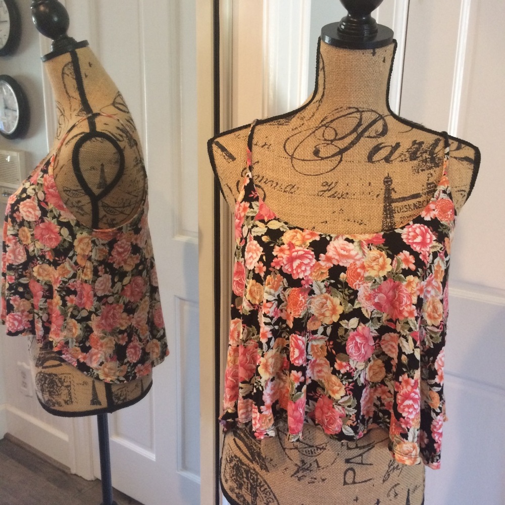 Black Floral Crop Top Spagetti Strap Flowy Low Scoop Neck Rose Flowers Boho M